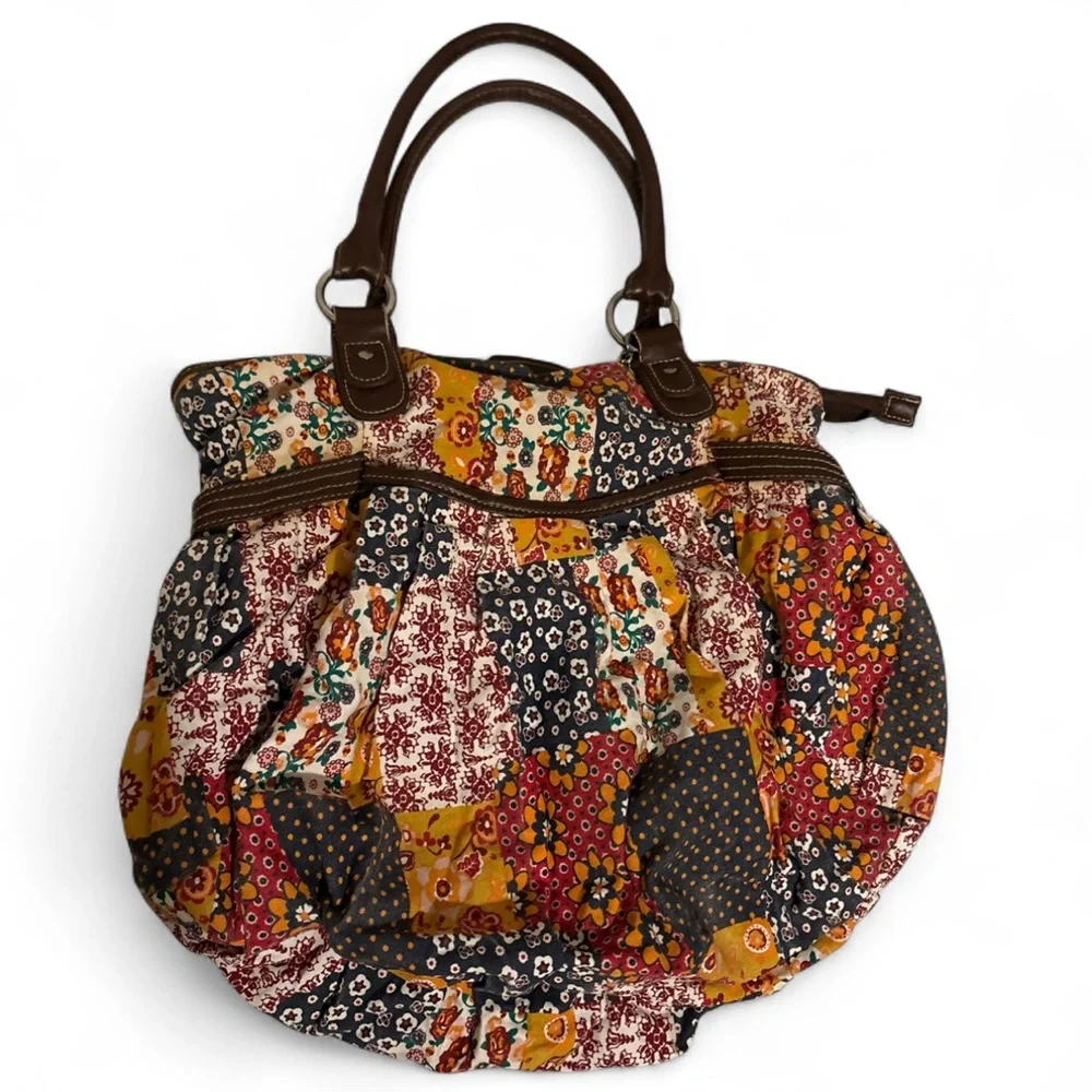 Y2K Vintage Patchwork Floral Shoulder Bag Boho Fabric Purse w Heart Charms 16x13 - Picture 2 of 3